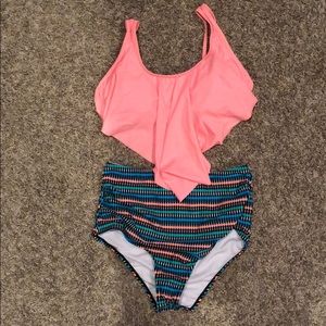 ADORABLE swim suit longer top two piece